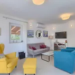 Larisa