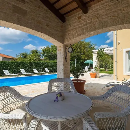 Holiday home Larisa