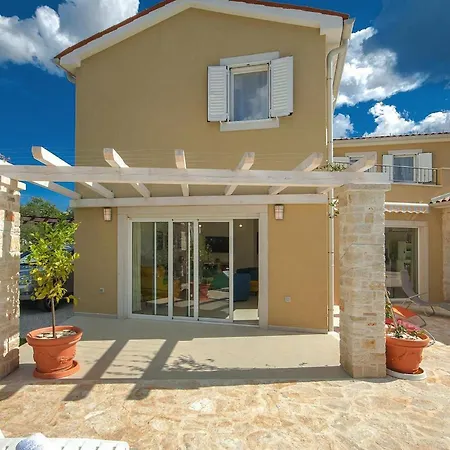 Vikendica Larisa Porec